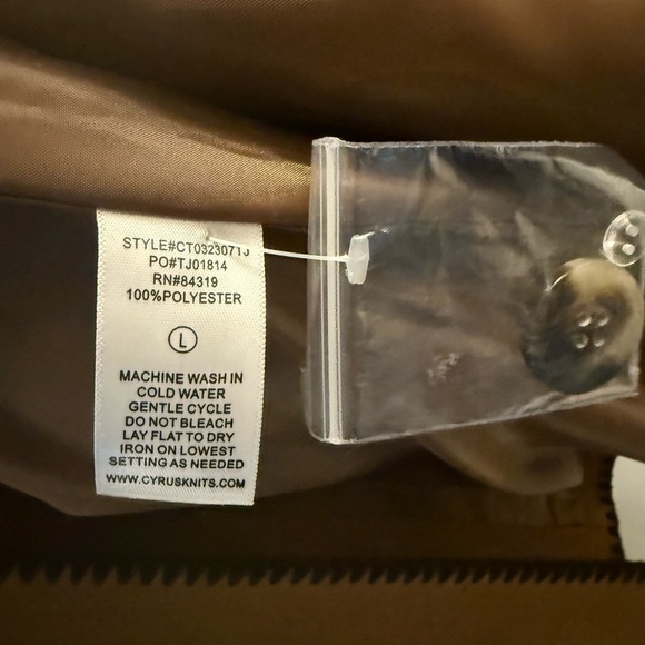 Elegant Brown Women's Coat - Picture 11 of 11